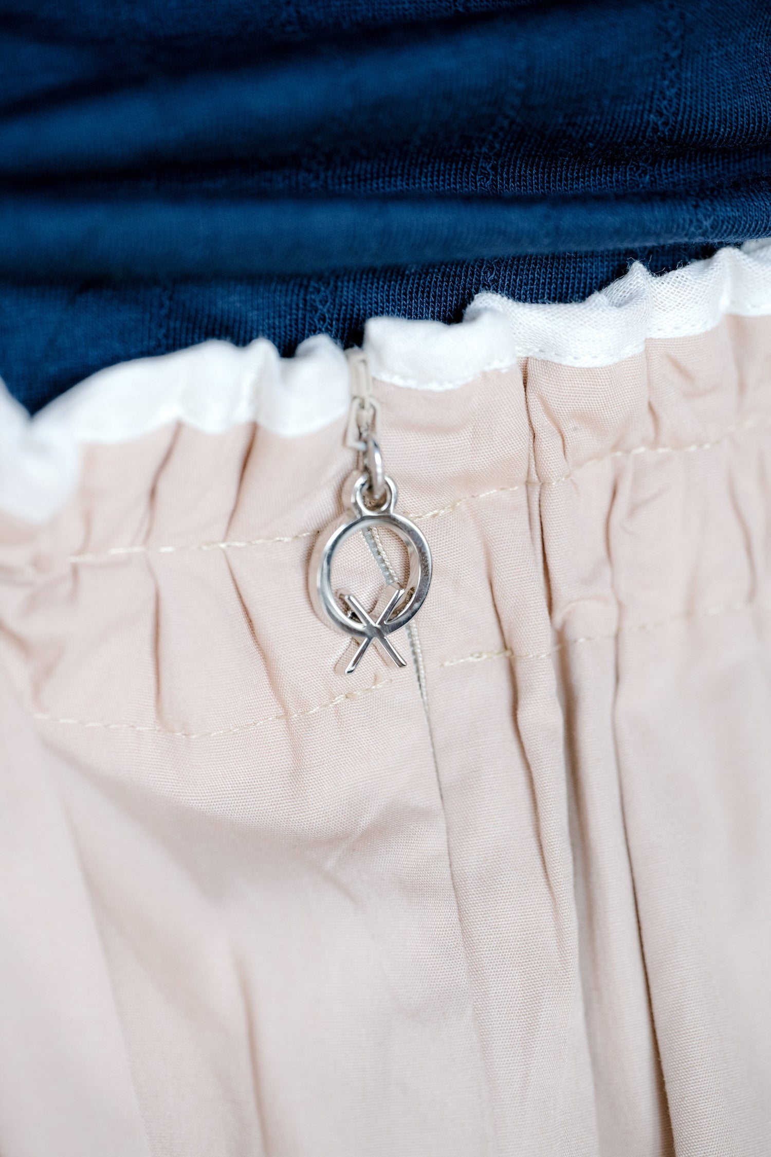 Kleding van katoen stof gemaakt